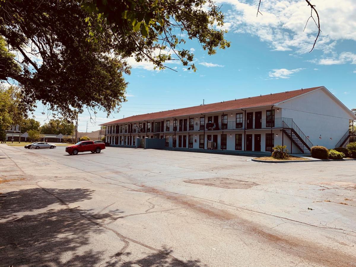 Econo Lodge Crystal Coast Morehead City Exterior photo